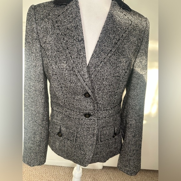 CAbi Gray Tailored Blazer size 6 - Picture 2 of 10